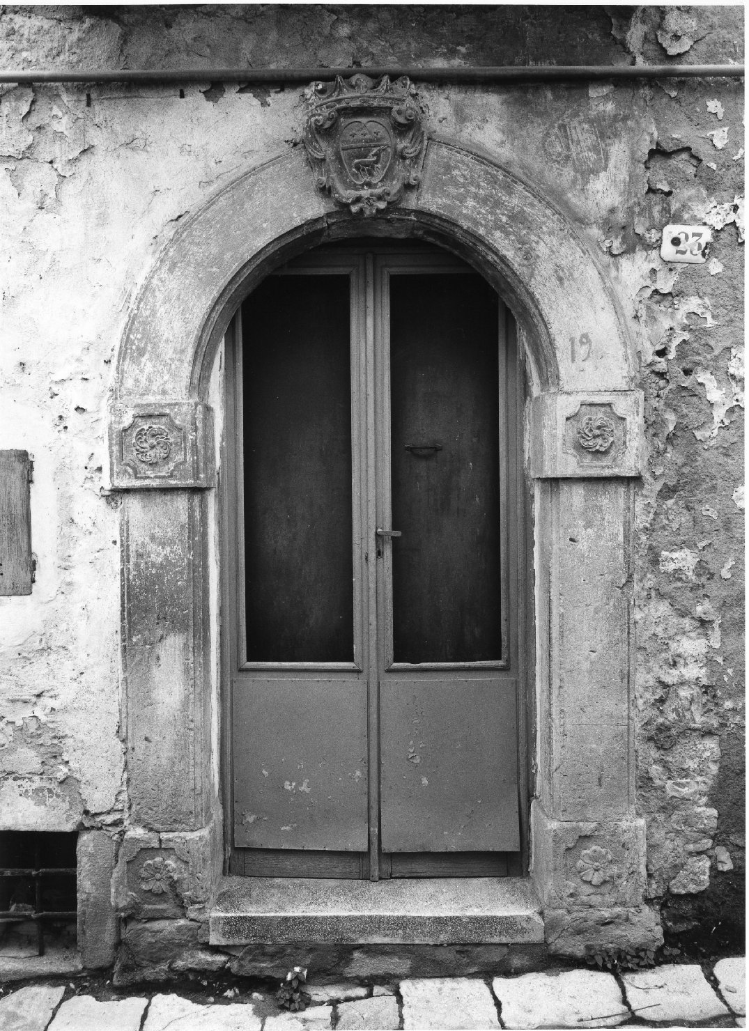 portale - ad arco, elemento d'insieme - bottega molisana (sec. XIX)