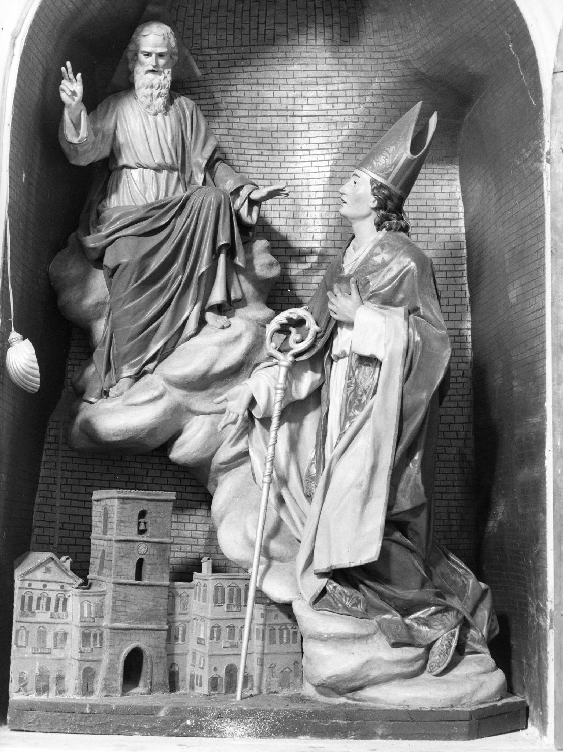 Sant'Emidio con il Padreterno (gruppo scultoreo) - bottega Italia meridionale (fine/inizio secc. XIX/ XX)