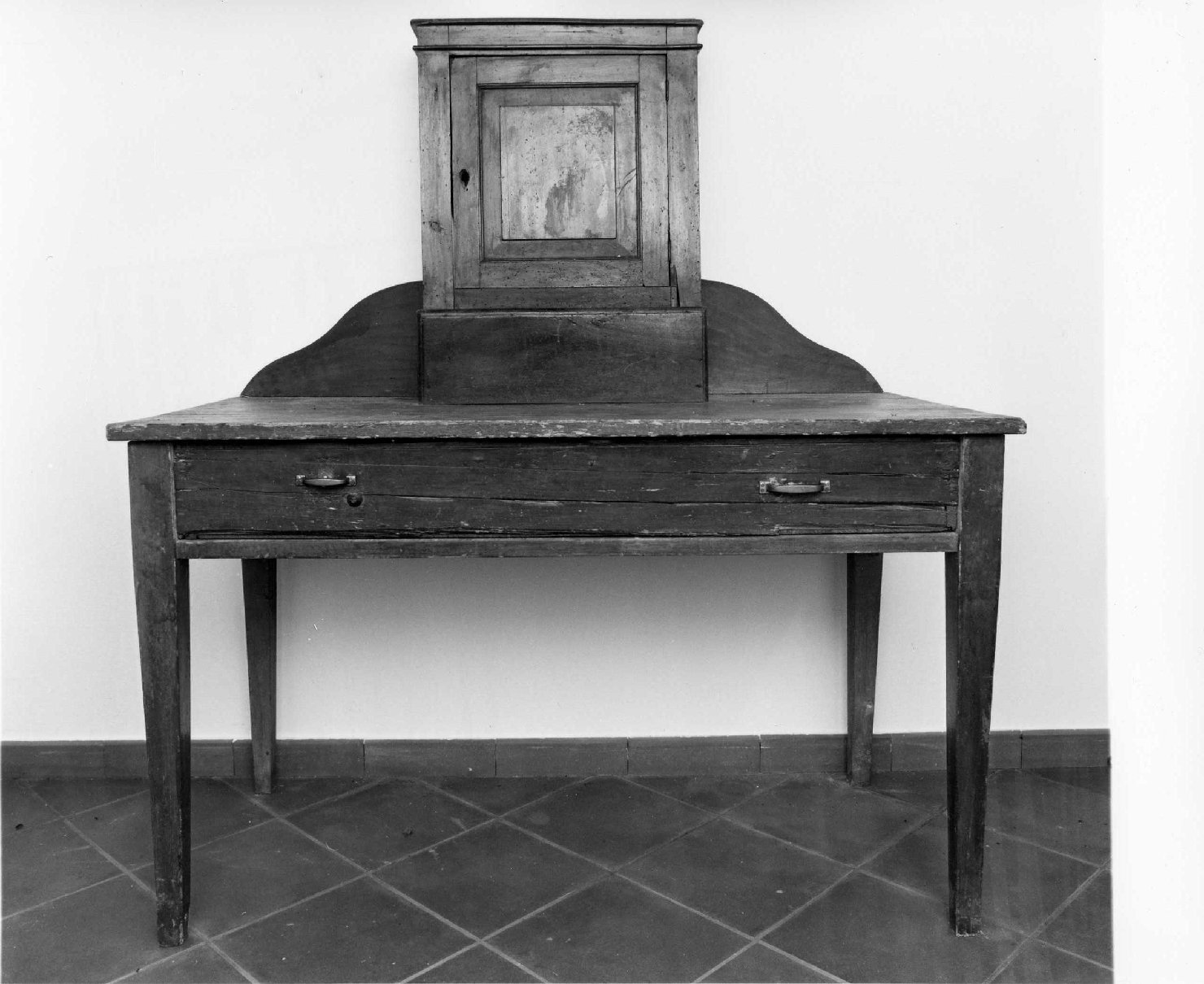 mobile - bottega Italia meridionale (secc. XVIII/ XIX)