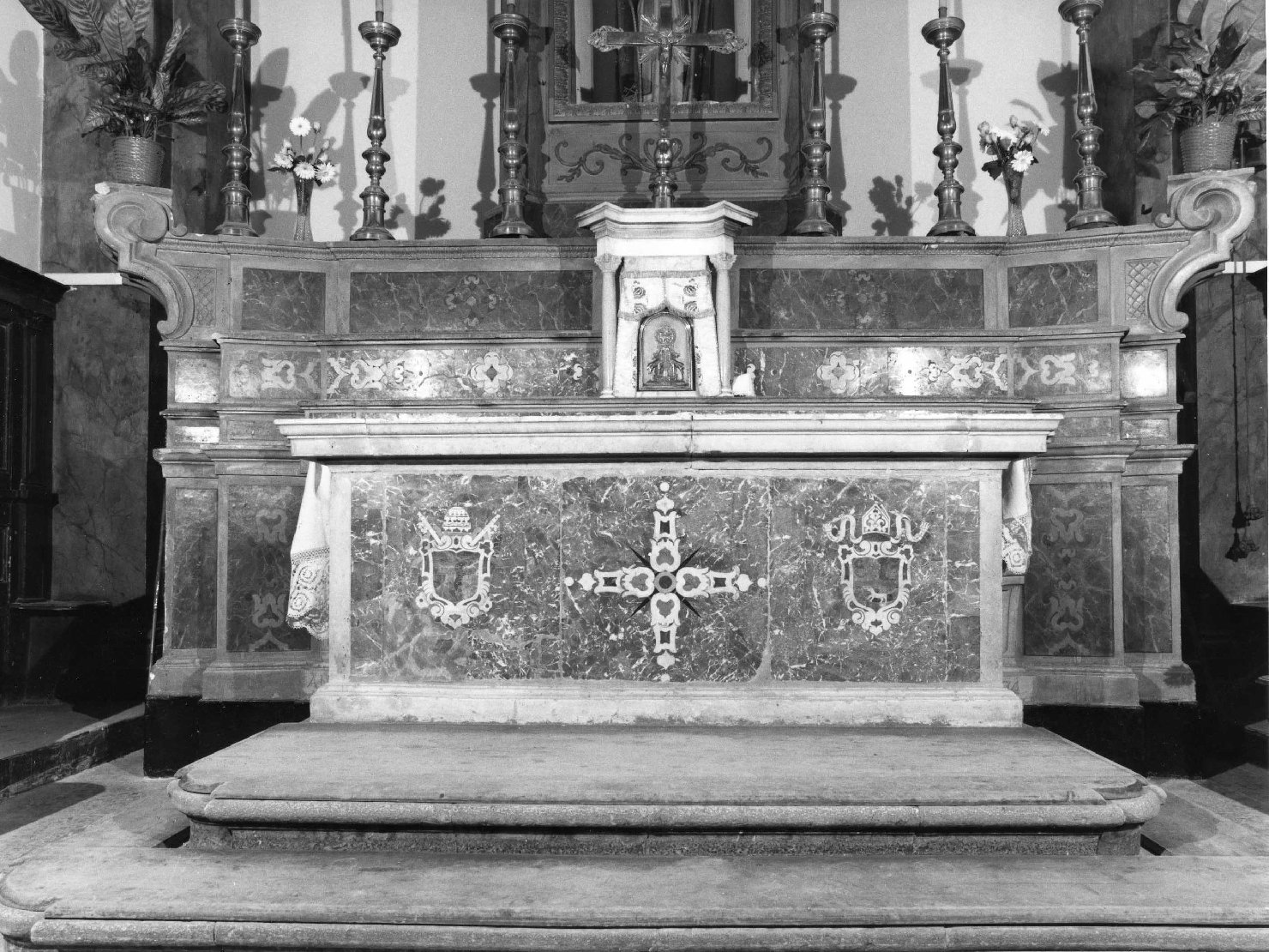 altare maggiore - bottega napoletana (sec. XIX)