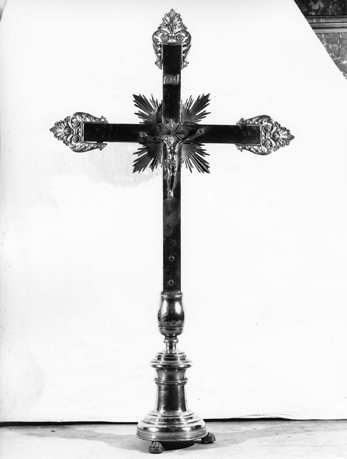 croce d'altare - bottega Italia meridionale (primo quarto sec. XX)