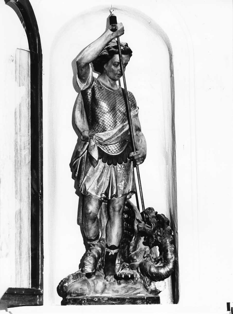 San Michele Arcangelo combatte il drago (statua) - bottega molisana (secc. XIX/ XX)