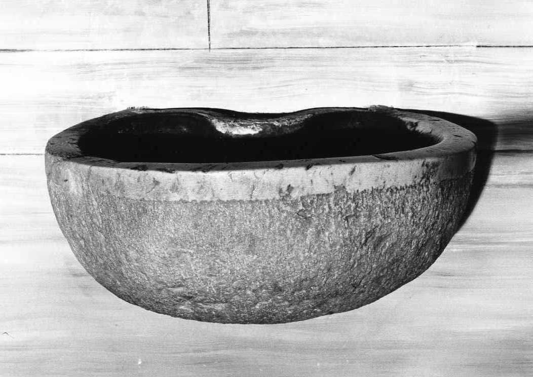 acquasantiera da parete - bottega molisana (secc. XVIII/ XIX)