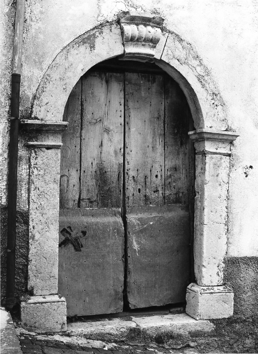 portale - bottega molisana (fine sec. XIX)