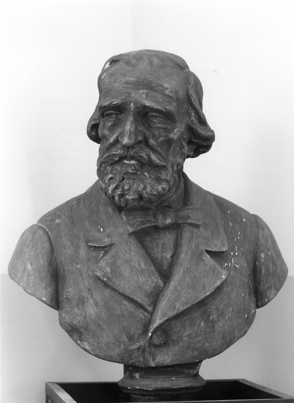 Giuseppe Verdi (busto, opera isolata) - bottega molisana (prima metà sec. XX)