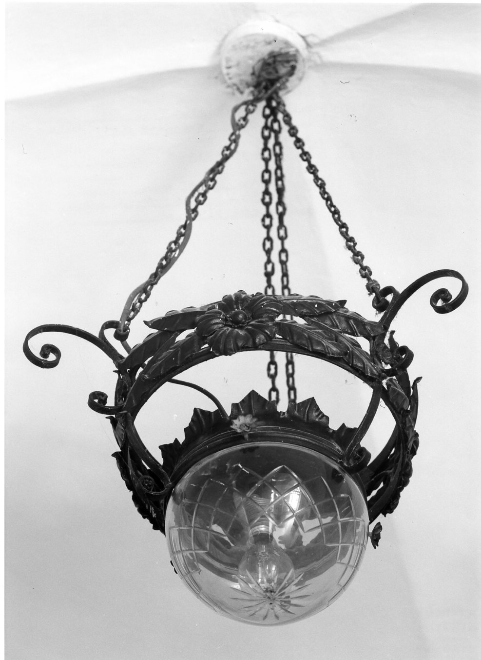 lampadario, opera isolata - bottega molisana (prima metà sec. XX)