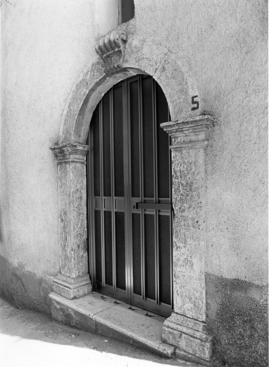 portale - bottega molisana (sec. XVIII)