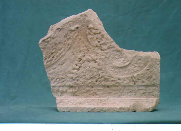 rilievo, frammento - bottega molisana (sec. XI)