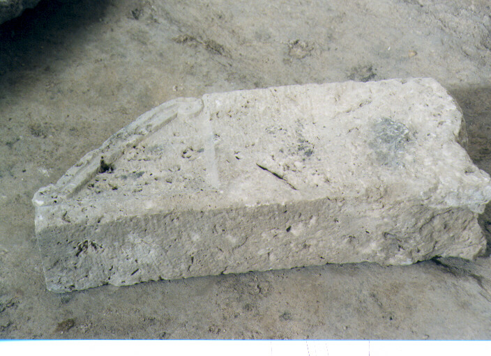 mensola, frammento - bottega Italia meridionale (sec. XII)