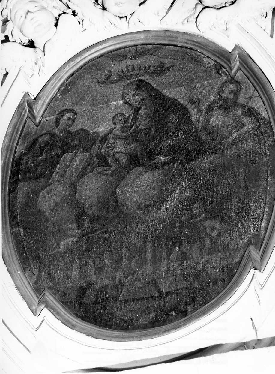Madonna incoronata e San Giovanni Evangelista (dipinto, opera isolata) - ambito molisano (sec. XVIII)