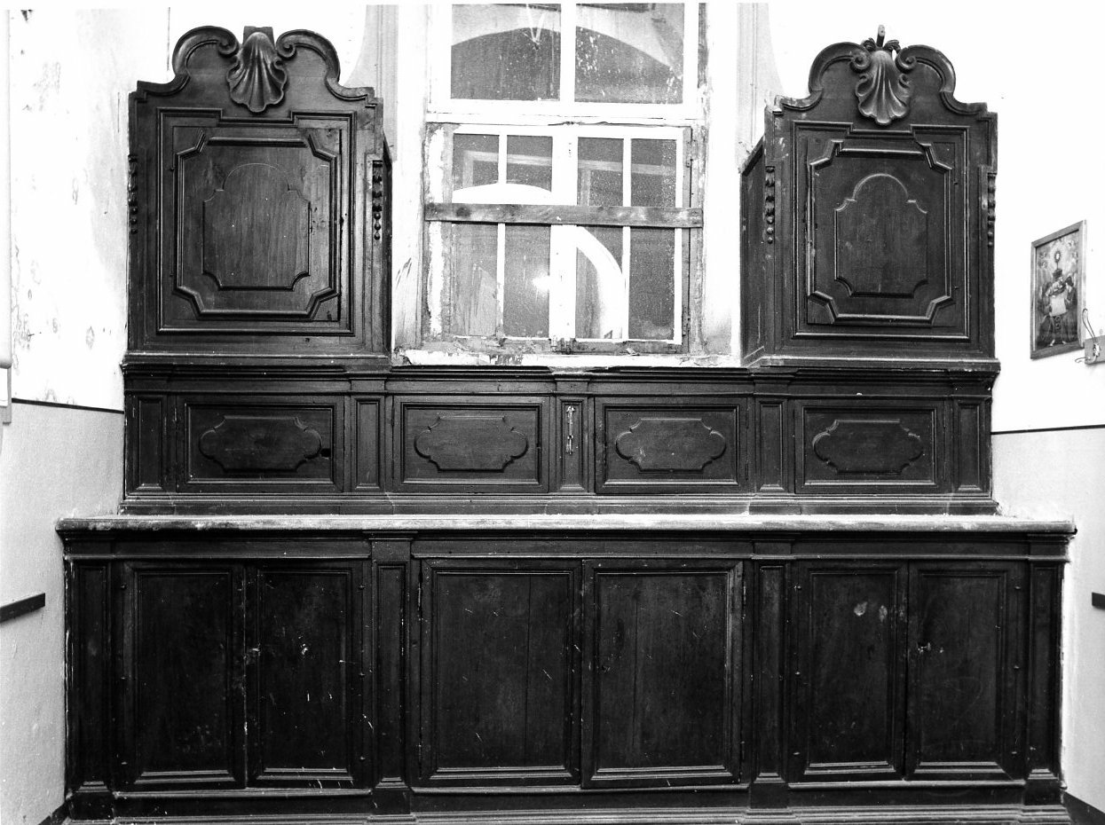 armadio da sacrestia, opera isolata - bottega molisana (sec. XVIII)