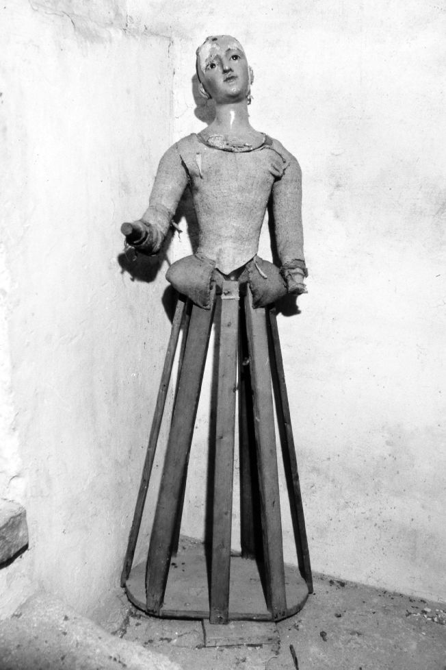 Figura femminile (manichino) - ambito salentino (seconda metà sec. XVIII)