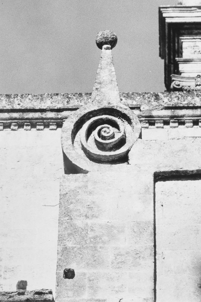 acroterio - ambito salentino (sec. XVII)