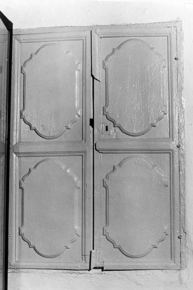 armadio - a muro - ambito salentino (prima metà sec. XIX)