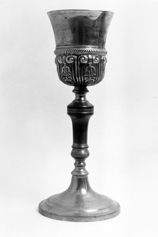 calice - ambito pugliese (ultimo quarto sec. XIX)