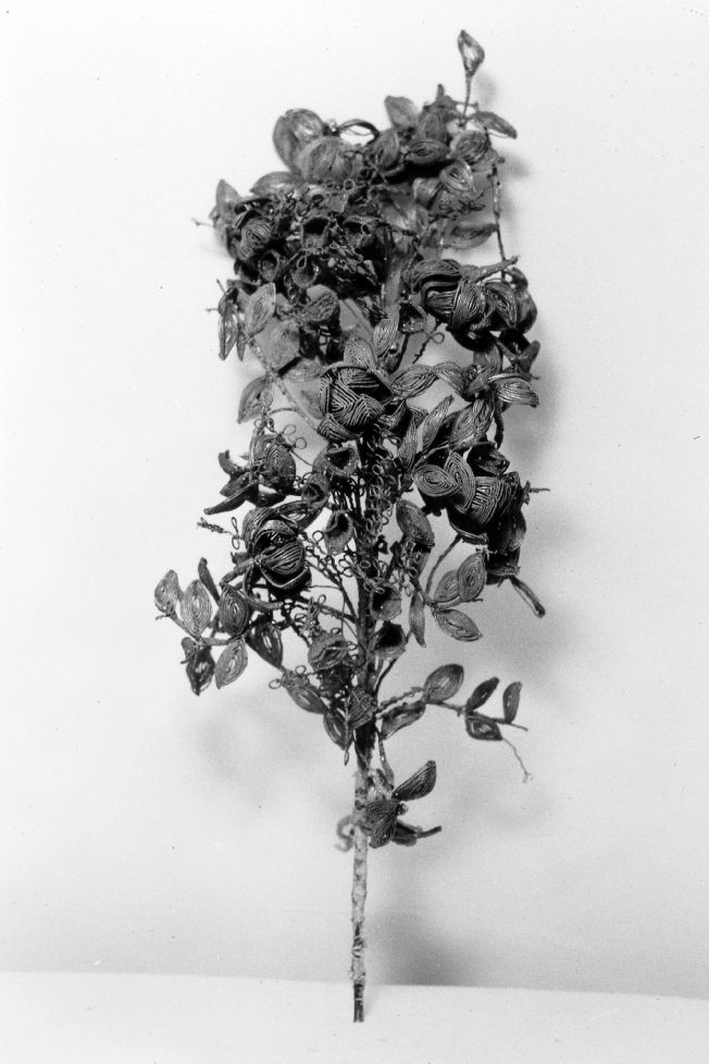 composizione floreale d'altare - manifattura salentina (fine/inizio secc. XIX/ XX)