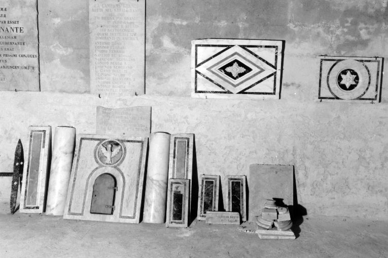 altare, frammento - ambito pugliese (secc. XIX/ XX)