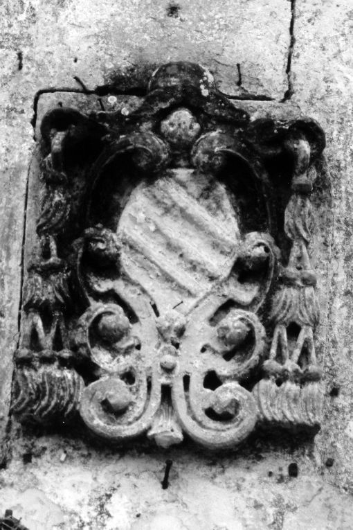 stemma (rilievo, opera isolata) - ambito pugliese (sec. XVIII)
