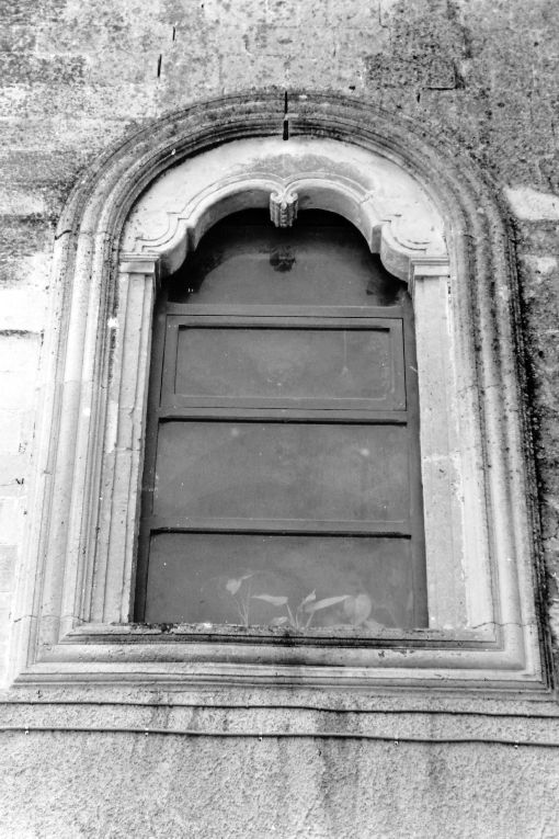 mostra di finestra di Margoleo Pasquale Antonio (maniera) (prima metà sec. XVIII)