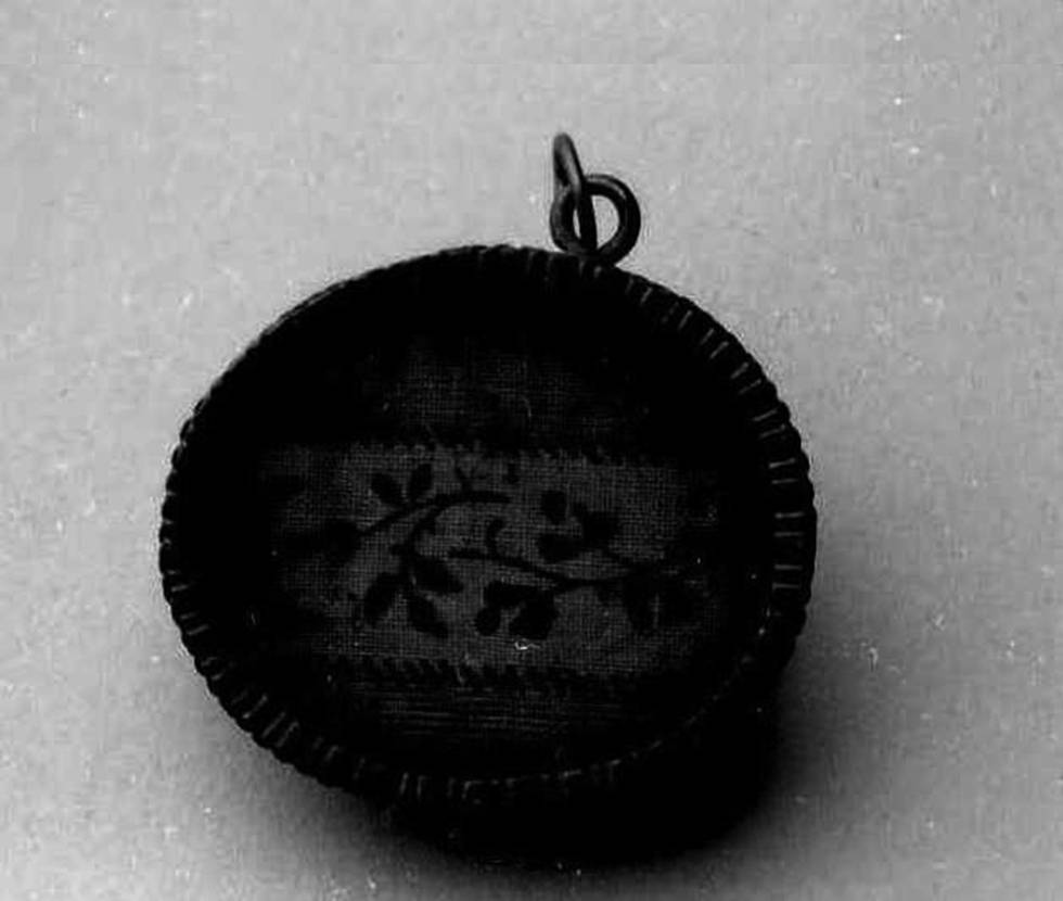Reliquiario a capsula - a medaglione