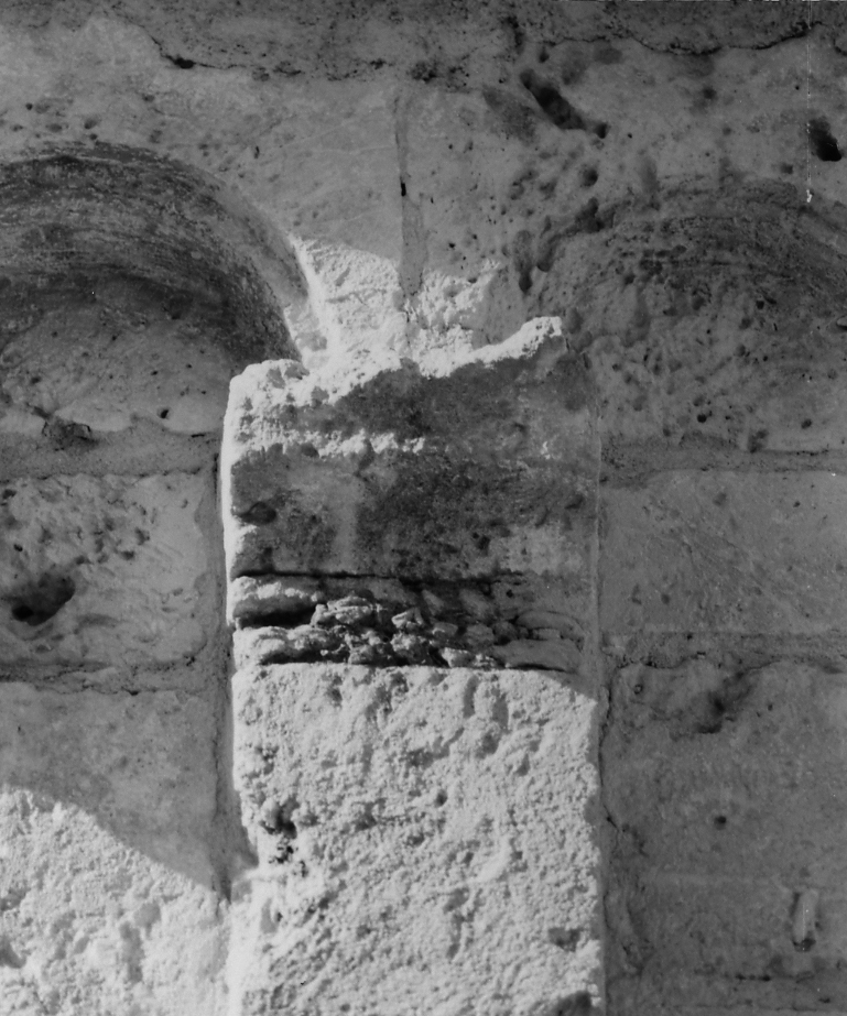Capitello di parasta, serie