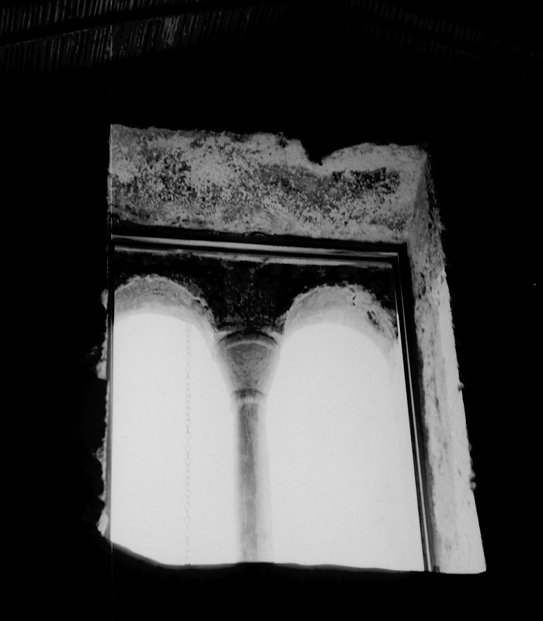 Bifora, serie