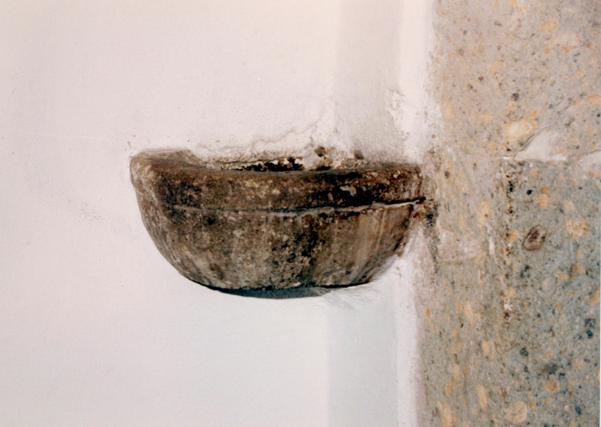 Acquasantiera pensile
