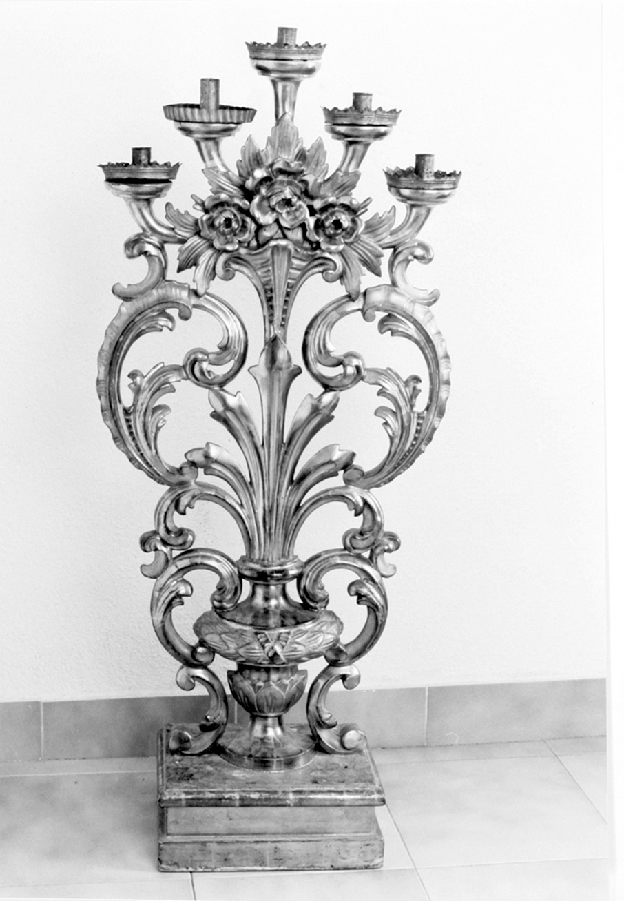 Candeliere d'altare, serie