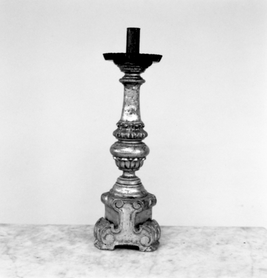 Candeliere d'altare