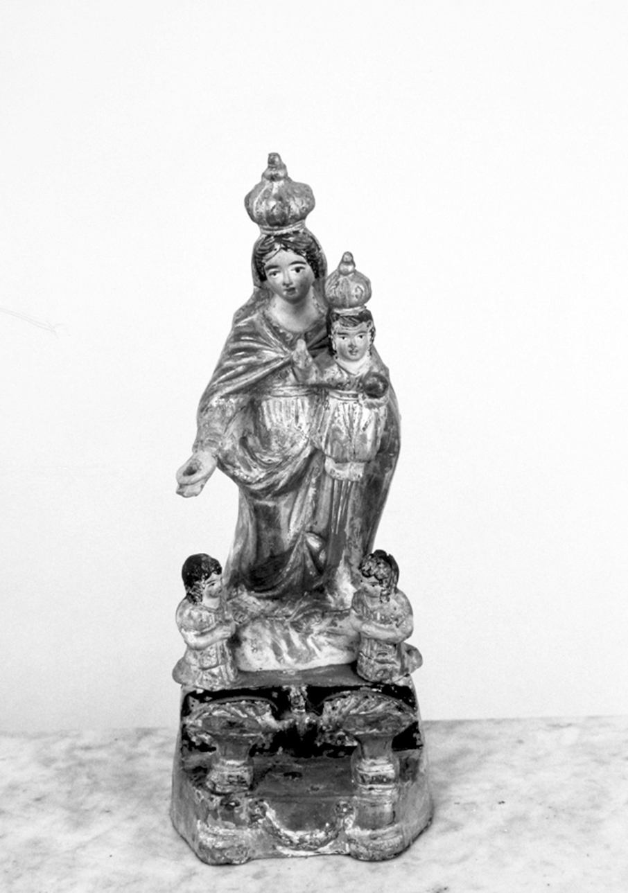 Madonna con bambino e devoti (statua)
