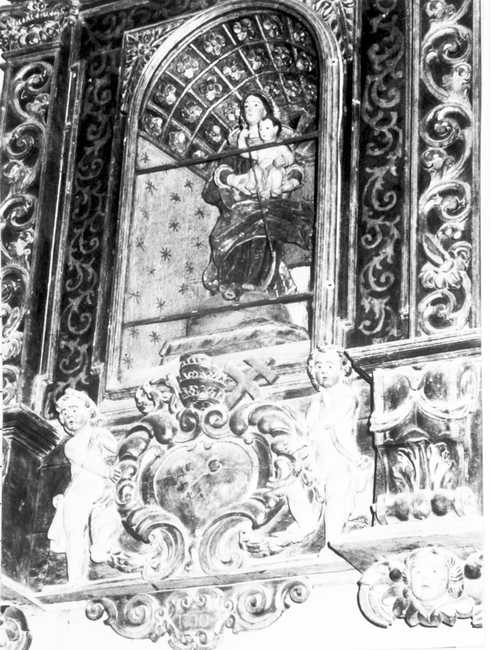 Madonna immacolata con bambino che trafigge il demonio (statua)