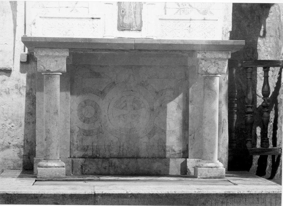 Altare