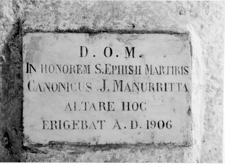 Lapide commemorativa