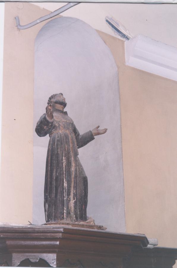 San francesco d'assisi (statua)