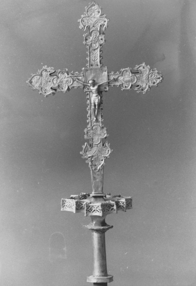 Cristo crocifisso; madonna (croce processionale)