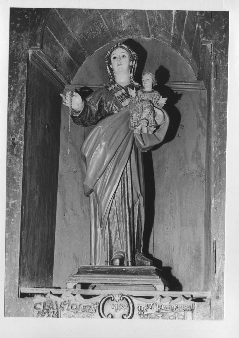 Madonna del rosario (statua, elemento d'insieme)