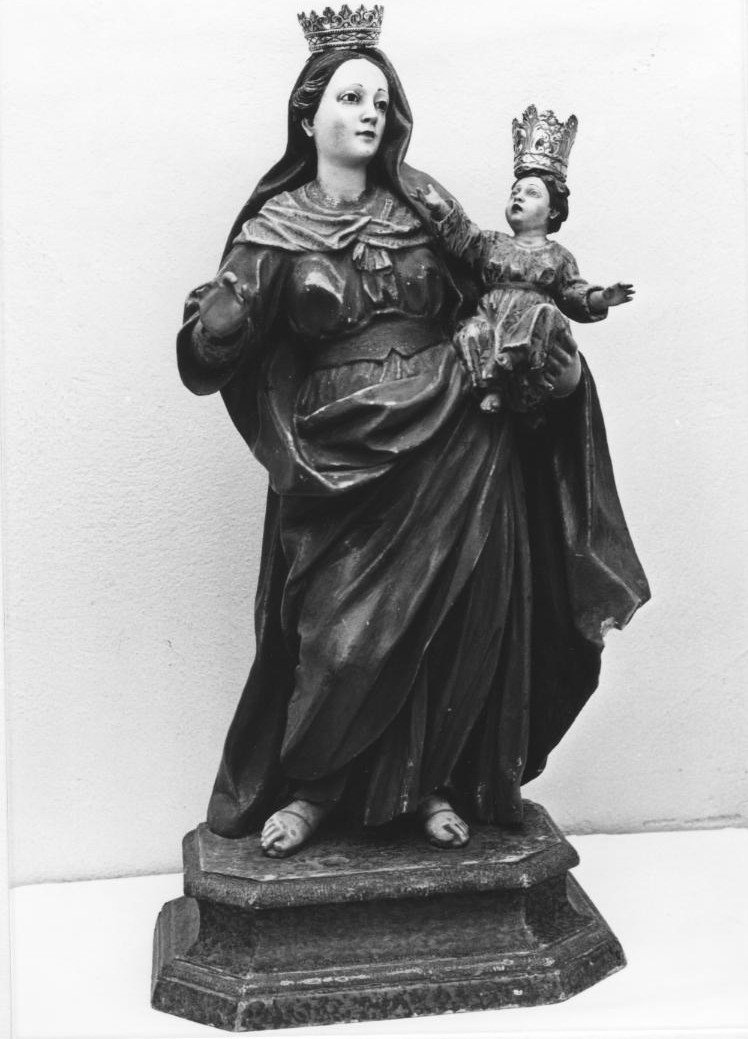 Madonna delle grazie, madonna con bambino (statua)