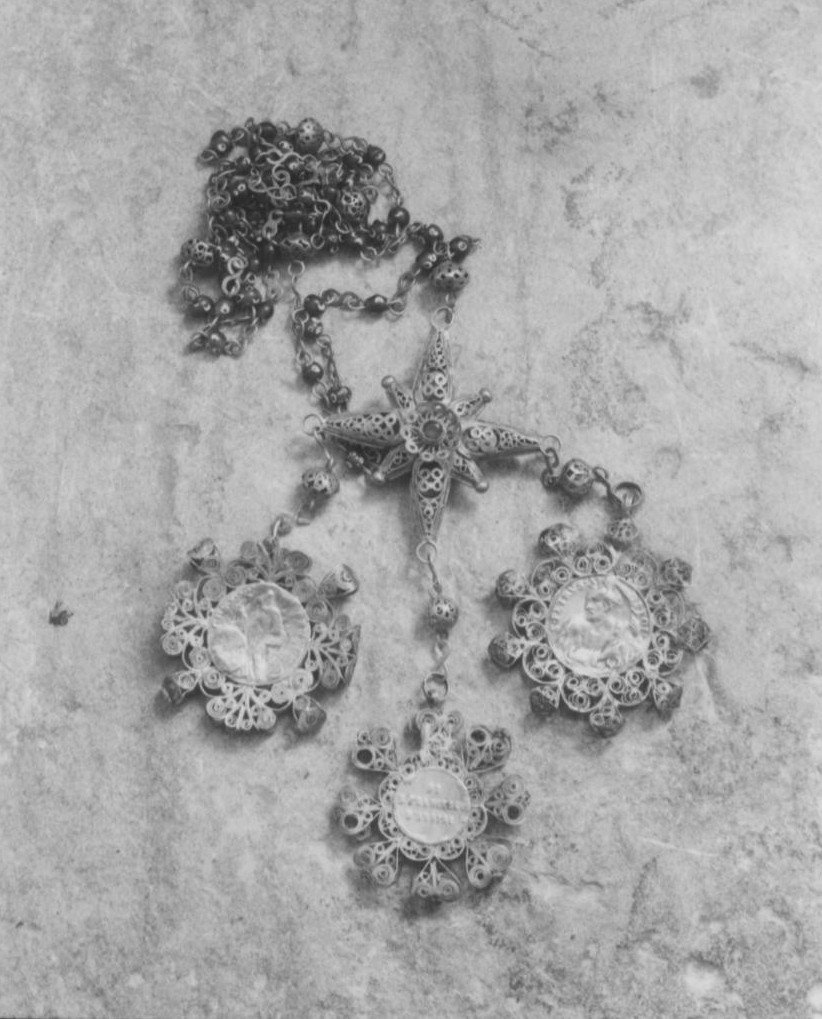 Madonna dei sette dolori; ss. pietro e paolo; pio ix. (corona del rosario)
