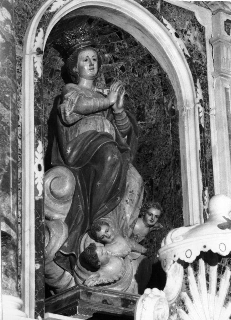 Madonna assunta, madonna orante (statua)