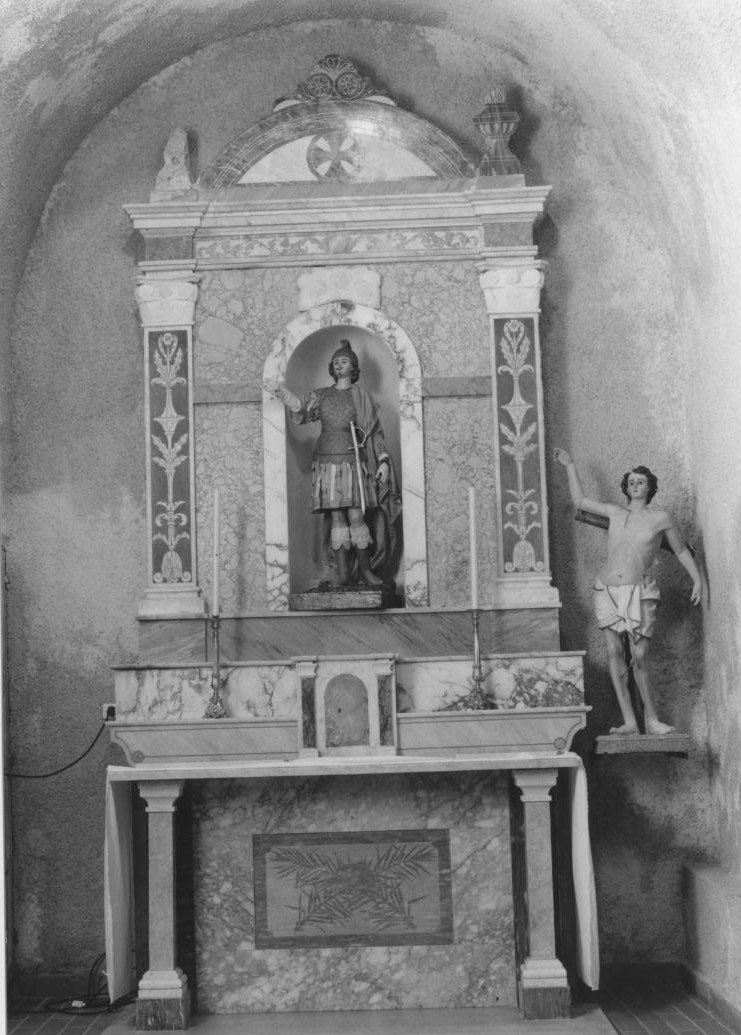Altare di sant'efisio., altare