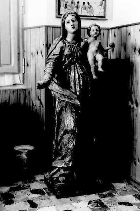Madonna con bambino (statua)