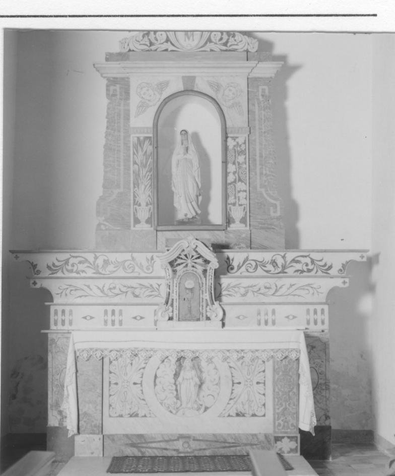 Altare dell'immacolata, altare