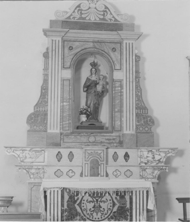 Altare della madonna del rosario, altare