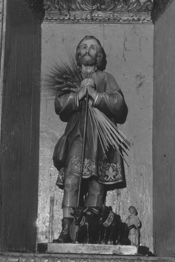 Statua