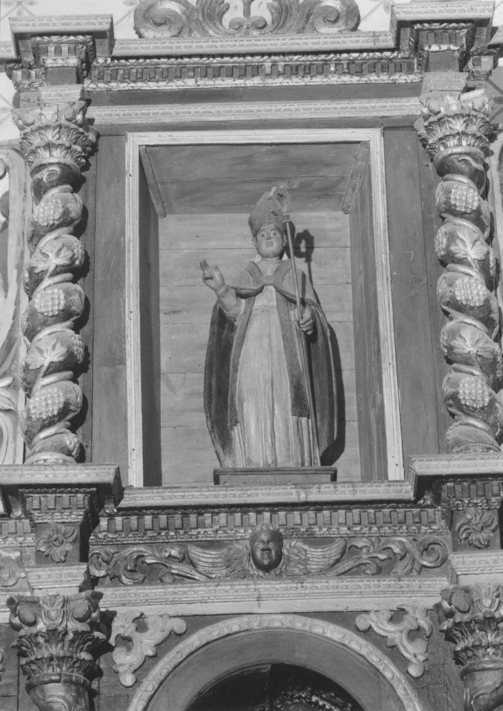 Statua