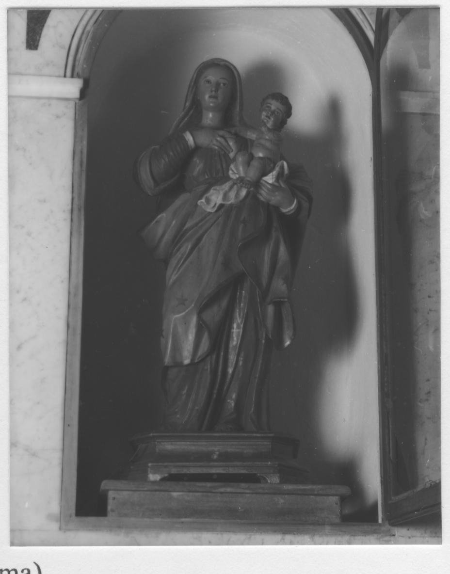 Madonna del latte (statua)