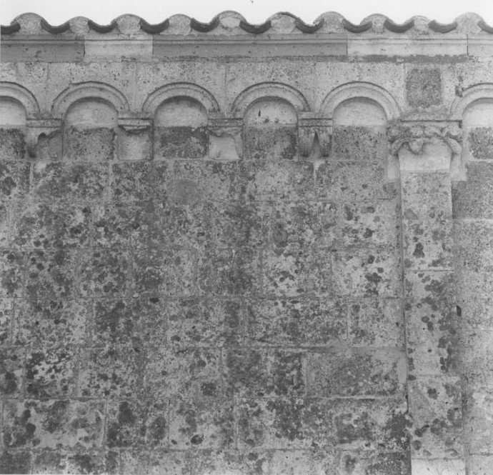 Archetto pensile, serie