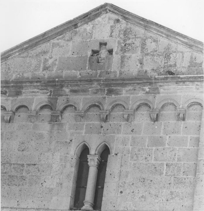 Archetto pensile, serie