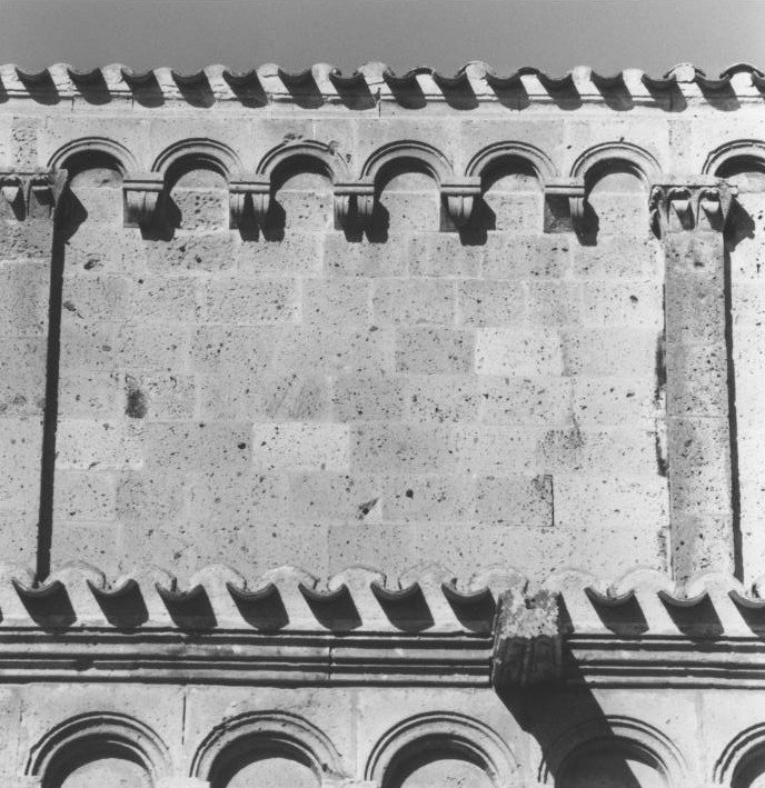 Archetto pensile, serie