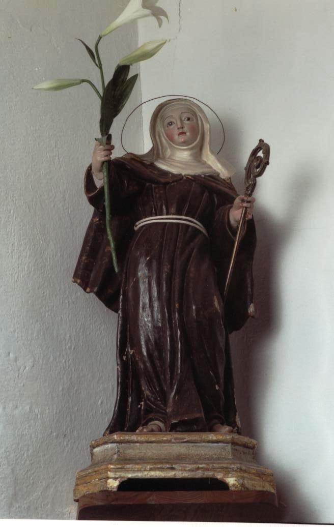 Santa chiara (statua)